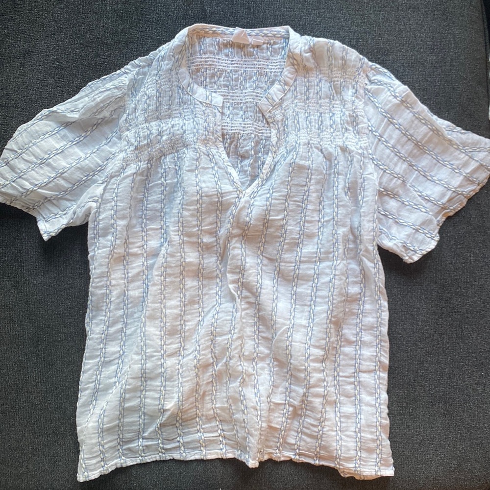 Women’s Gap top